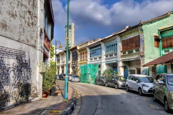 Pemandangan jalan raya di Pulau Pinang