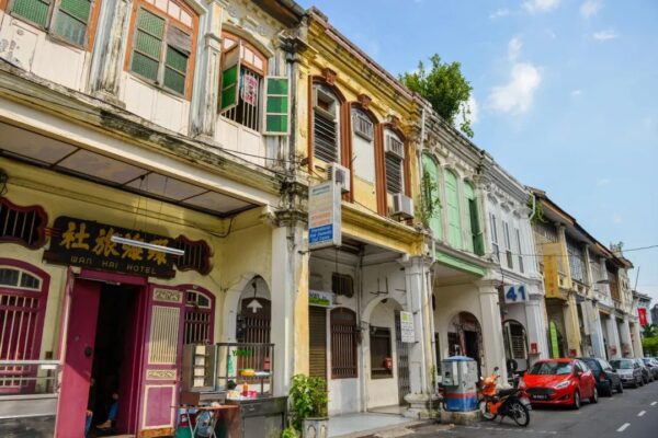 Pemandangan jalan raya di Pulau Pinang